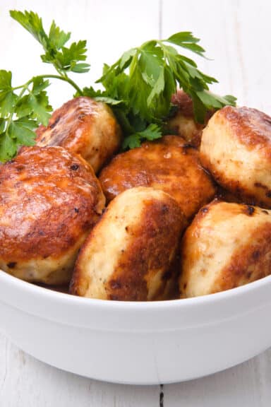 Kyllingefrikadeller
