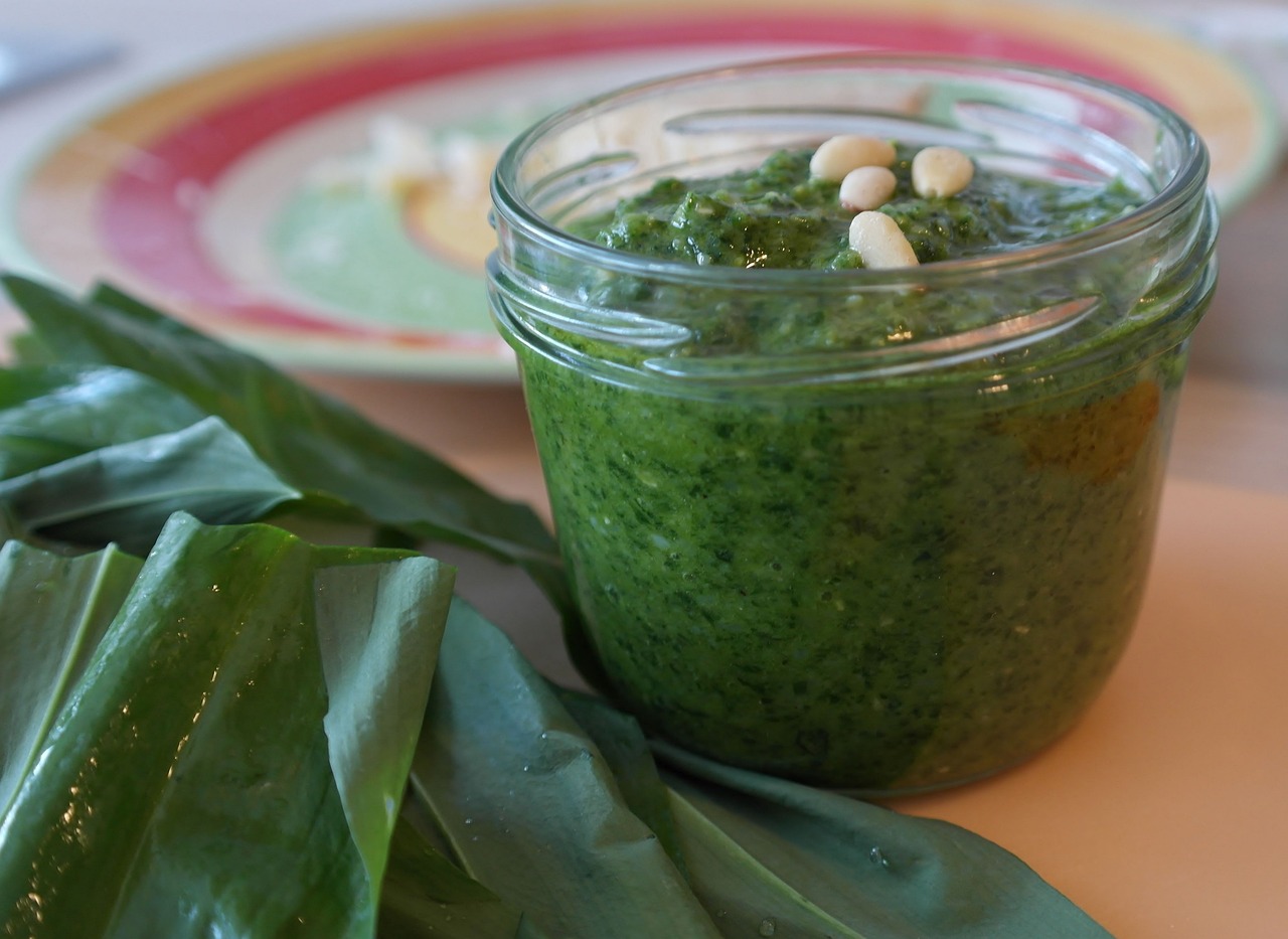 Løvstikkepesto