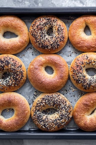 Opskrift på hjemmebagt bagels